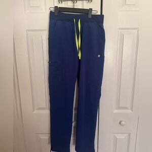 Figs Blue with a yellow string Technical Collection